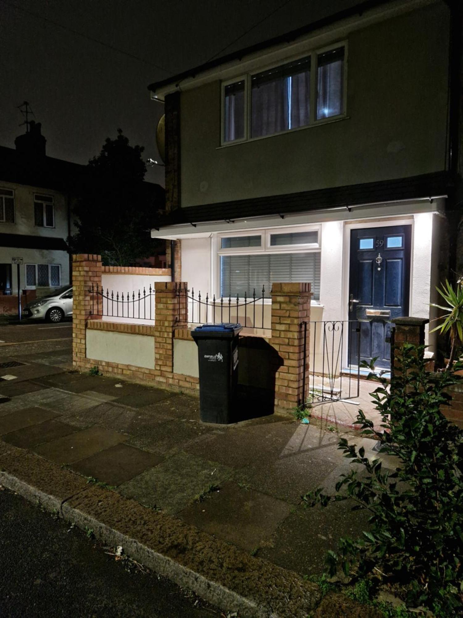 Stylish 2 Bed Home- Short Walk To Tottenham Stadium/Stations Londra Dış mekan fotoğraf