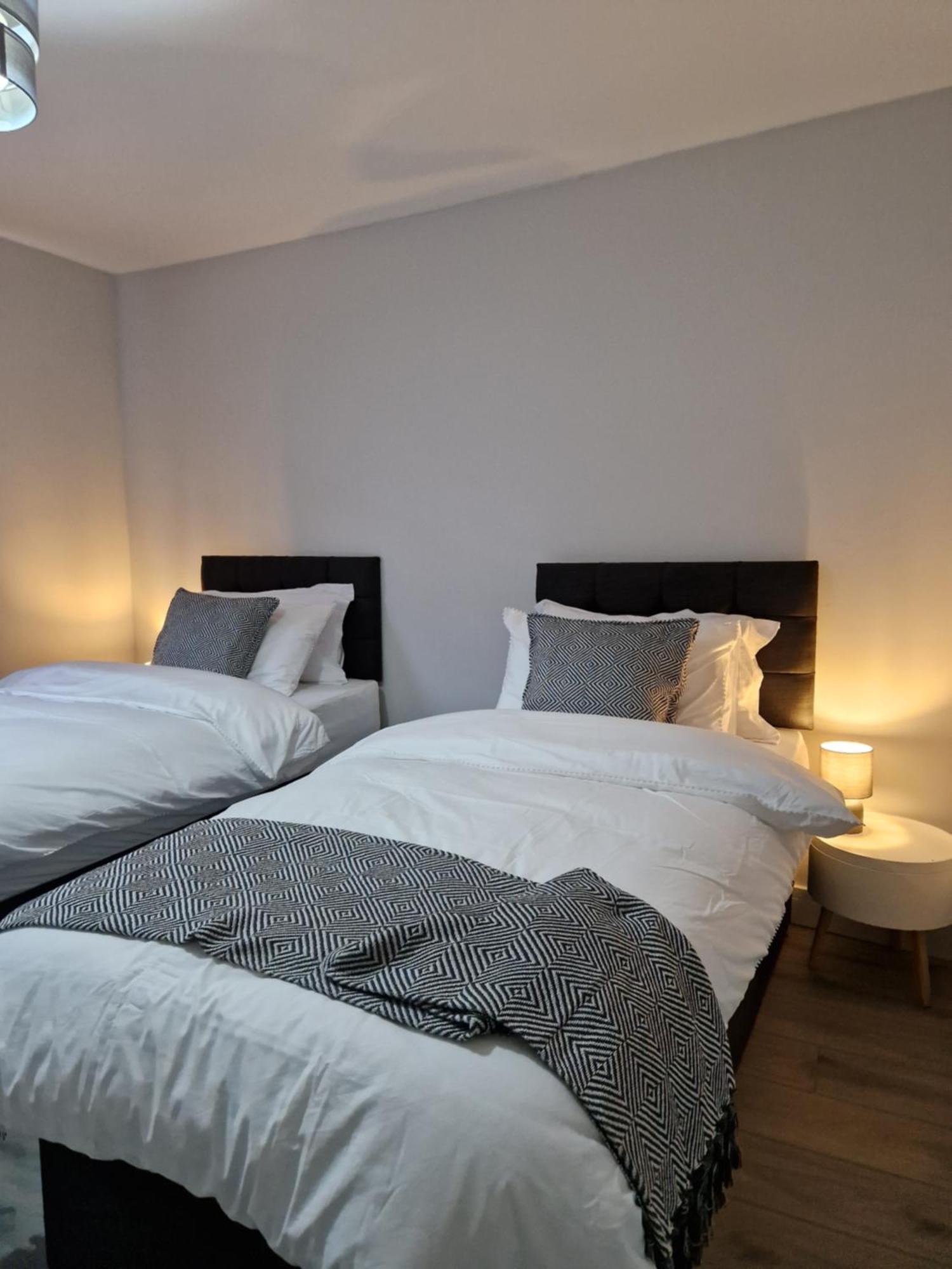 Stylish 2 Bed Home- Short Walk To Tottenham Stadium/Stations Londra Dış mekan fotoğraf